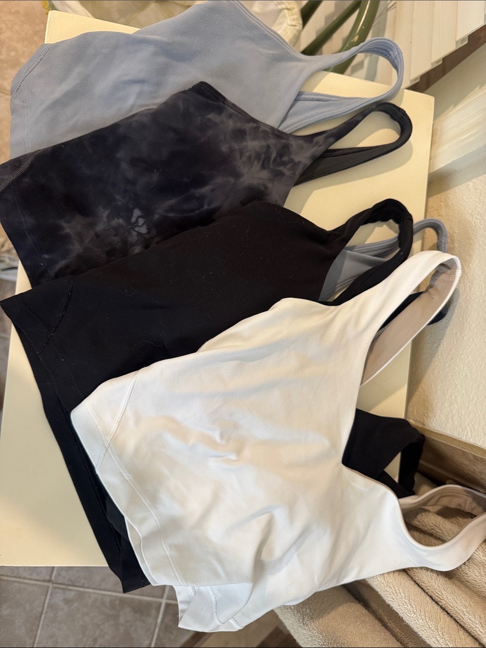 Lot of 4 lululemon align series crop tank.